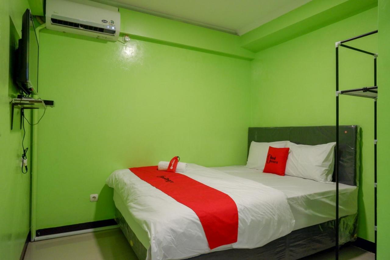 Hotel RedDoorz @ Jalan Gatot Subroto Semarang Zewnętrze zdjęcie